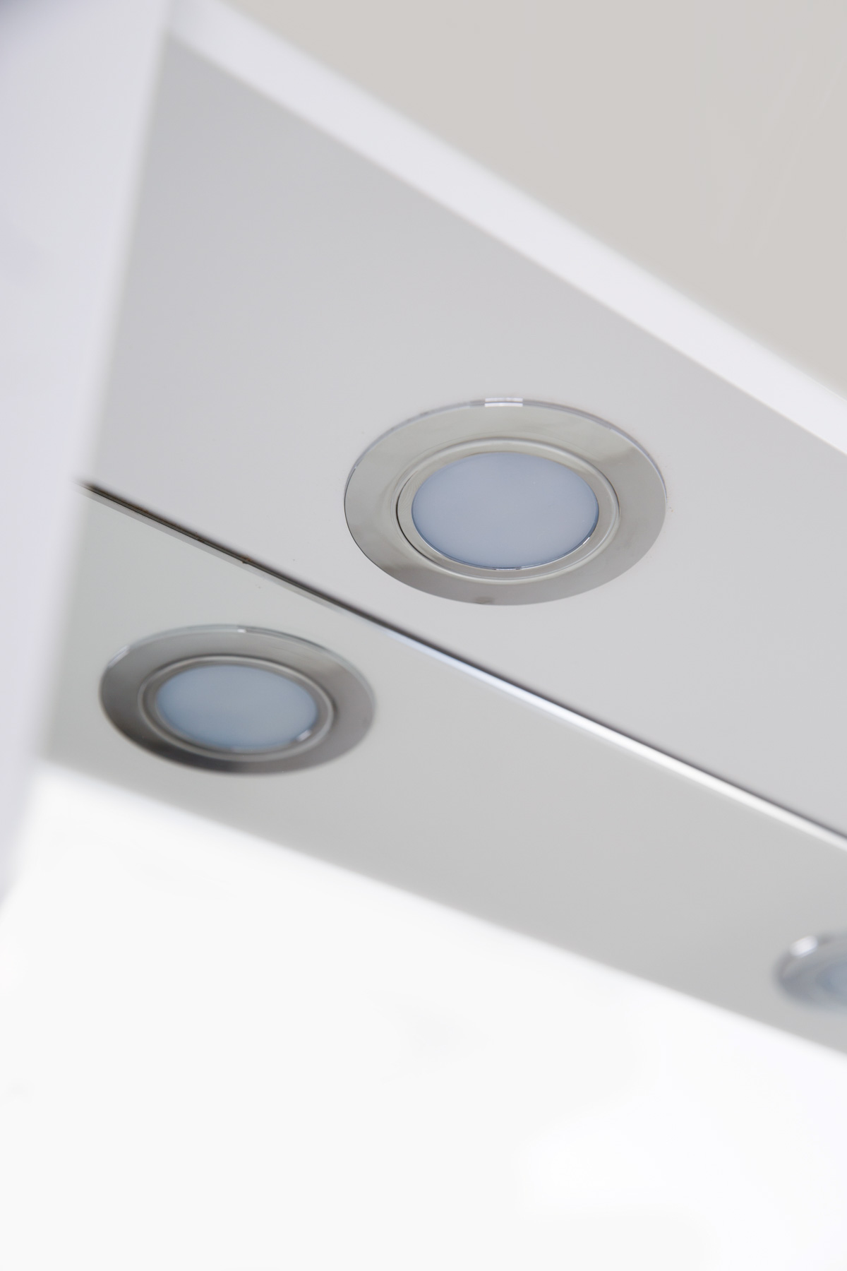 Зеркальный шкаф левосторонний BelBagno MARINO-SPC-600/750-1A-BL-P-L