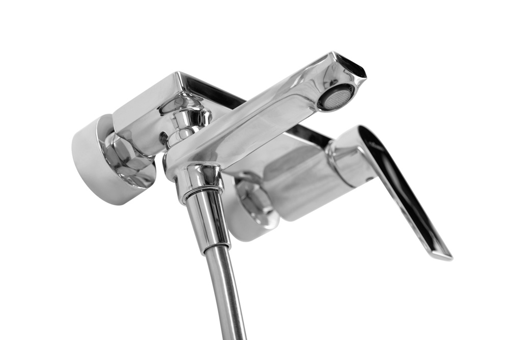 Смеситель CEZARES COMFORT-VD-01 для ванны и душа с поворотным изливом, ручным душем, шлангом и держателем