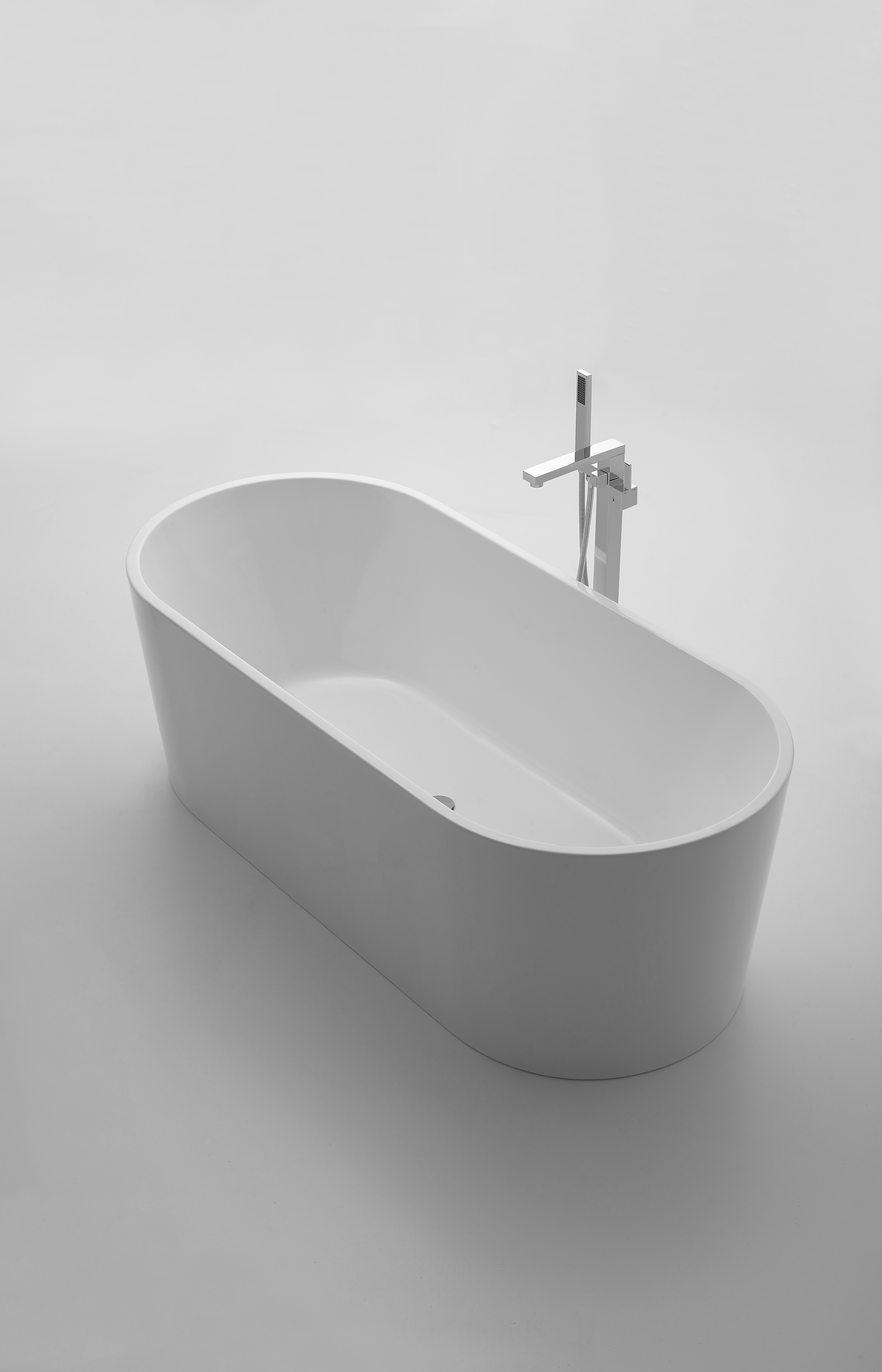 Ванна акриловая отдельностоящая без перелива BelBagno BB71-1700-W0